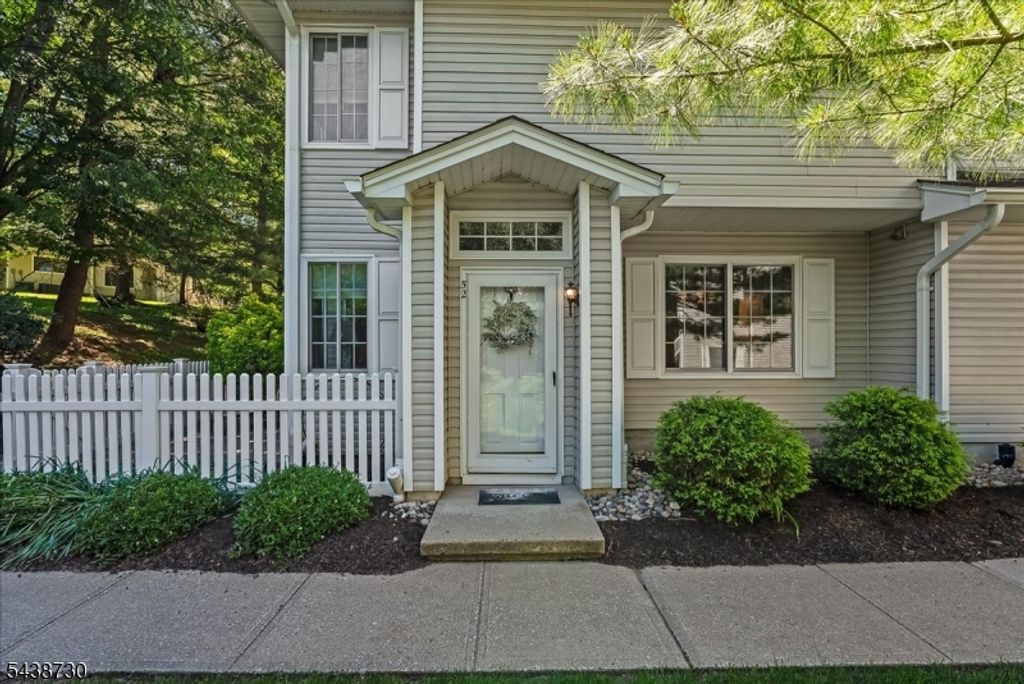 52 Encampment Drive, Bedminster Twp., NJ 07921