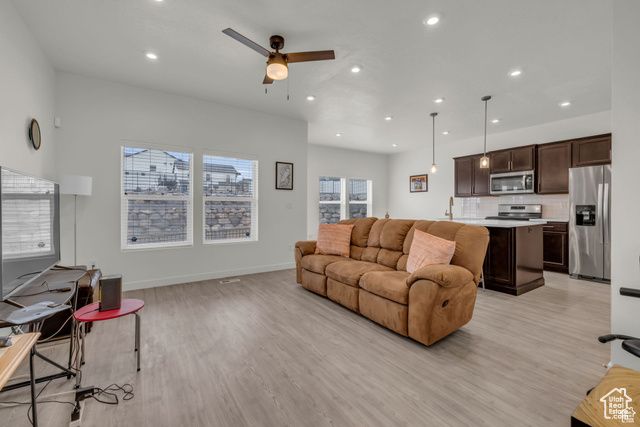 4536 E HURSTBOURNE DR, Eagle Mountain, UT 84005