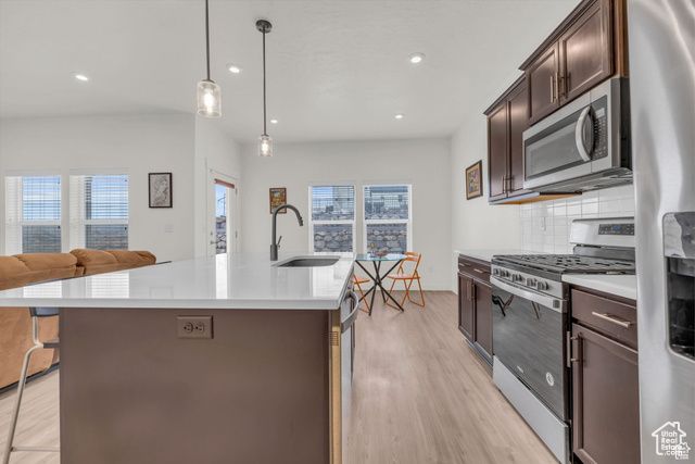 4536 E HURSTBOURNE DR, Eagle Mountain, UT 84005