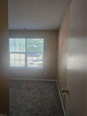 315 Gainsborough SQ, Chesapeake, VA 23320