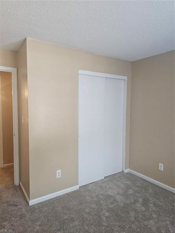 315 Gainsborough SQ, Chesapeake, VA 23320