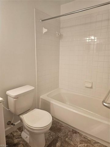 315 Gainsborough SQ, Chesapeake, VA 23320