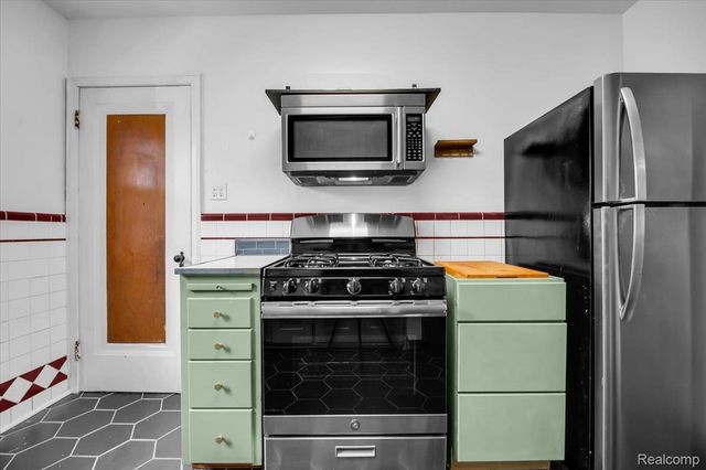 15440 Mapleridge Street, Detroit, MI 48205