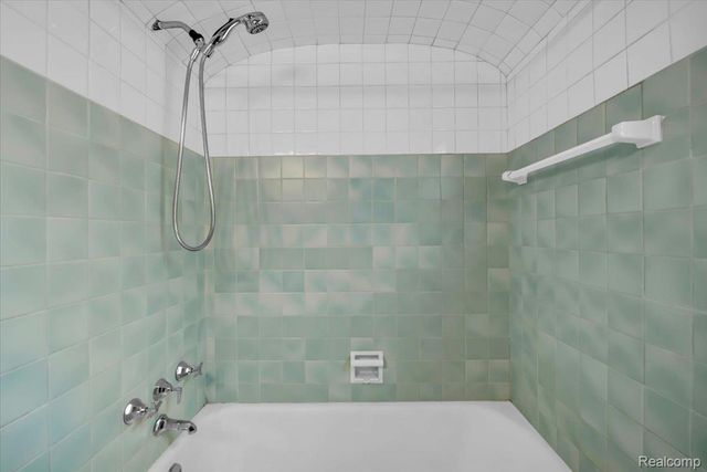 15440 Mapleridge Street, Detroit, MI 48205