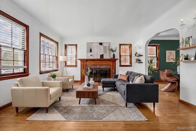 15440 Mapleridge Street, Detroit, MI 48205