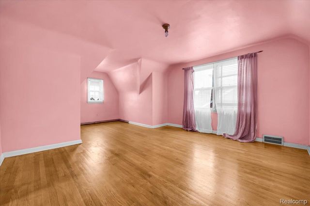 15440 Mapleridge Street, Detroit, MI 48205