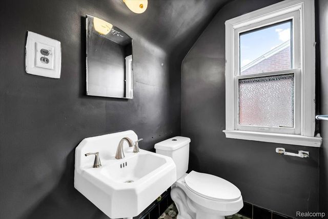 15440 Mapleridge Street, Detroit, MI 48205