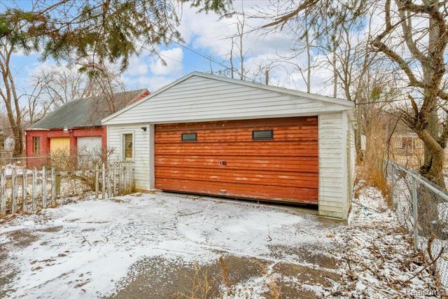 15440 Mapleridge Street, Detroit, MI 48205