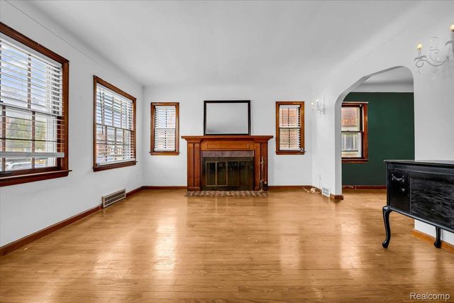 15440 Mapleridge Street, Detroit, MI 48205