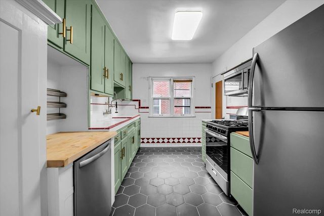 15440 Mapleridge Street, Detroit, MI 48205