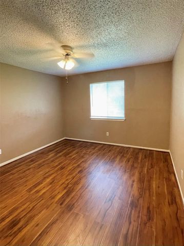 3034 Mosby Drive, Sugar Land, TX 77479