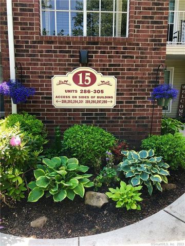 298 Carriage Crossing Lane 298, Middletown, CT 06457