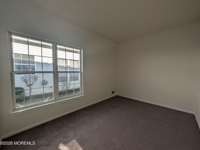 36 Golden Seasons Drive, Lakewood, NJ 08701