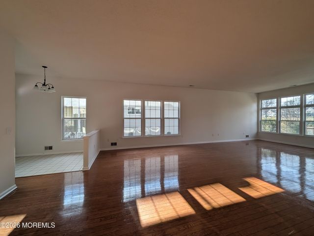 36 Golden Seasons Drive, Lakewood, NJ 08701