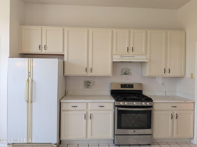 36 Golden Seasons Drive, Lakewood, NJ 08701