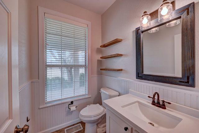 2109 W Mosley Loop, Alpine, TX 79830