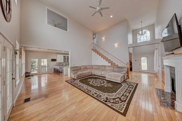 2109 W Mosley Loop, Alpine, TX 79830