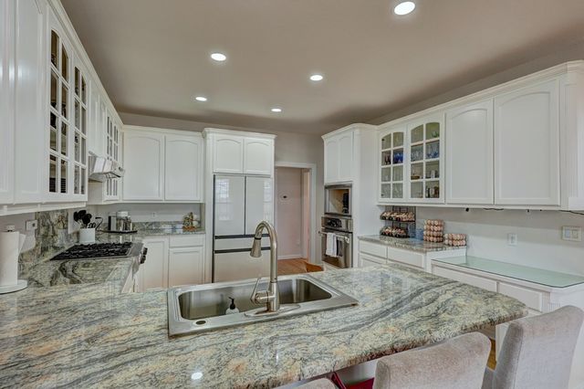 2109 W Mosley Loop, Alpine, TX 79830