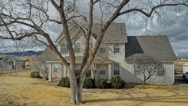 2109 W Mosley Loop, Alpine, TX 79830