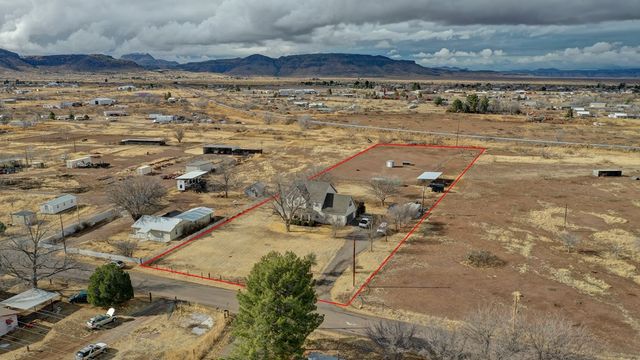 2109 W Mosley Loop, Alpine, TX 79830