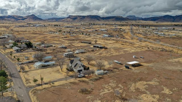 2109 W Mosley Loop, Alpine, TX 79830