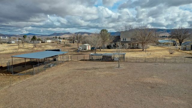 2109 W Mosley Loop, Alpine, TX 79830