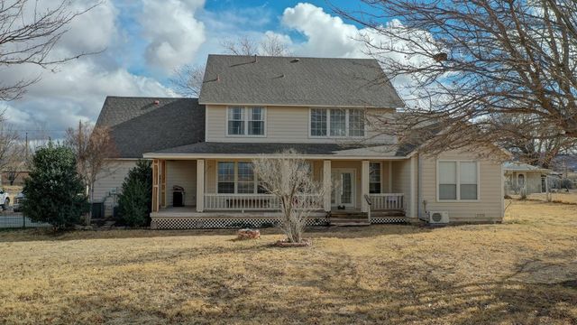 2109 W Mosley Loop, Alpine, TX 79830