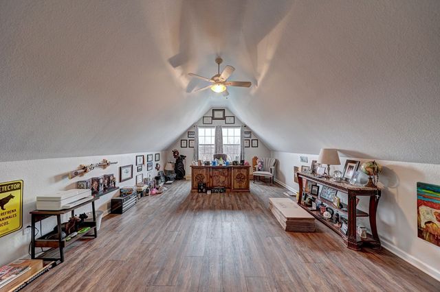 2109 W Mosley Loop, Alpine, TX 79830