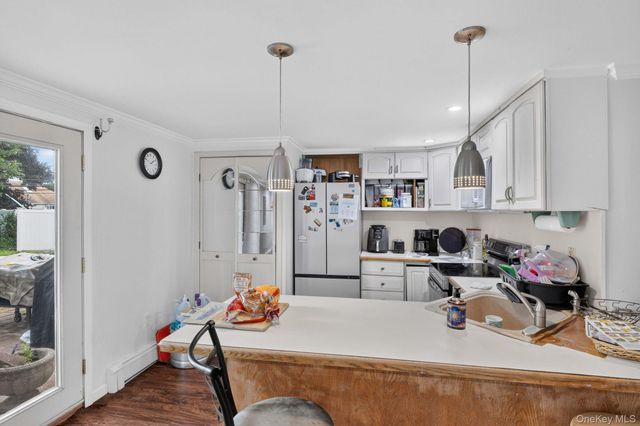81 S Bedford Avenue, Islandia, NY 11749