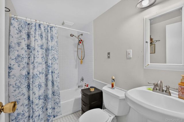 81 S Bedford Avenue, Islandia, NY 11749