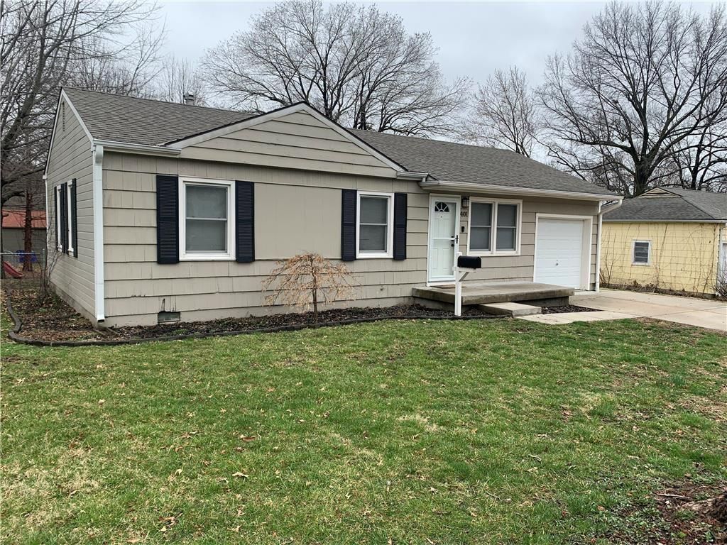 401 SW Madison Street, Lee's Summit, MO 64063