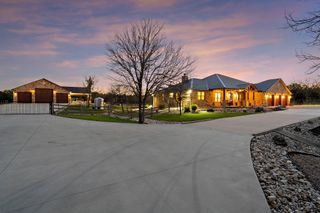 115 Oak Meadow TRL, Spicewood, TX 78669
