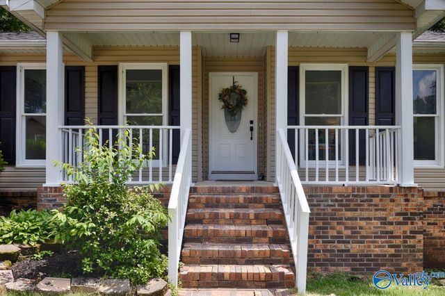 16016 Deaton Drive, Huntsville, AL 35803