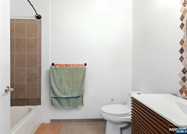 2 Bland Court 3, Bloomfield, NJ 07003
