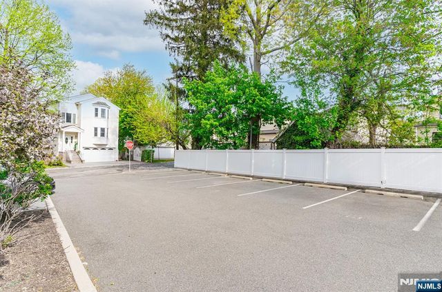 2 Bland Court 3, Bloomfield, NJ 07003