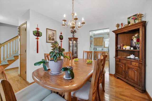 5112 68th Street, Urbandale, IA 50322