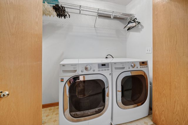 5112 68th Street, Urbandale, IA 50322