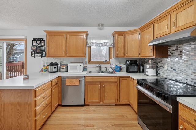 5112 68th Street, Urbandale, IA 50322