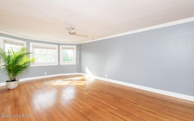 2082 Douglass Blvd APT 17, Louisville, KY 40205