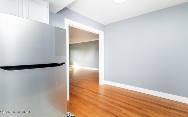 2082 Douglass Blvd APT 17, Louisville, KY 40205