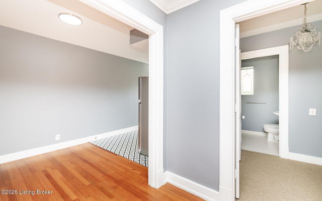 2082 Douglass Blvd APT 17, Louisville, KY 40205