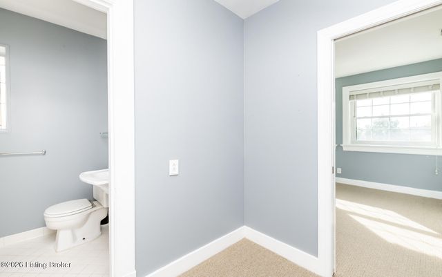 2082 Douglass Blvd APT 17, Louisville, KY 40205