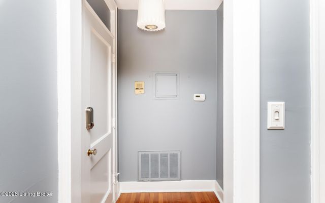 2082 Douglass Blvd APT 17, Louisville, KY 40205