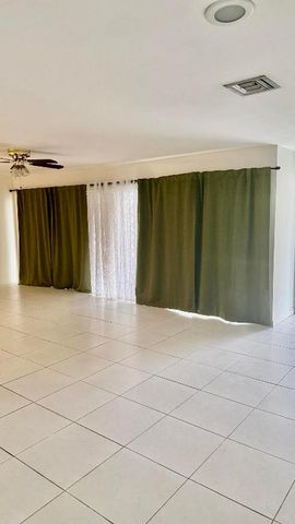 931 Hibiscus Drive, Royal Palm Beach, FL 33411