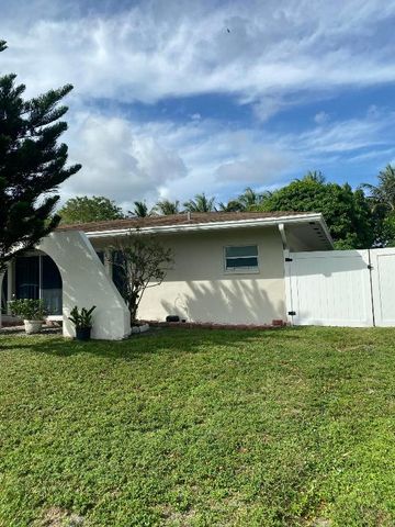 931 Hibiscus Drive, Royal Palm Beach, FL 33411