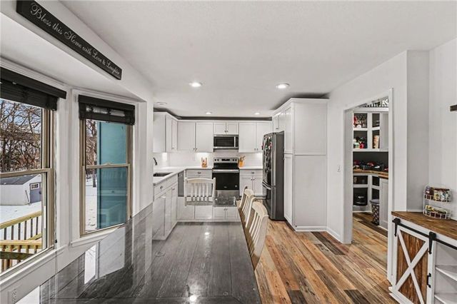 10609 Ballentine Street, Overland Park, KS 66214