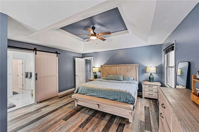 10609 Ballentine Street, Overland Park, KS 66214