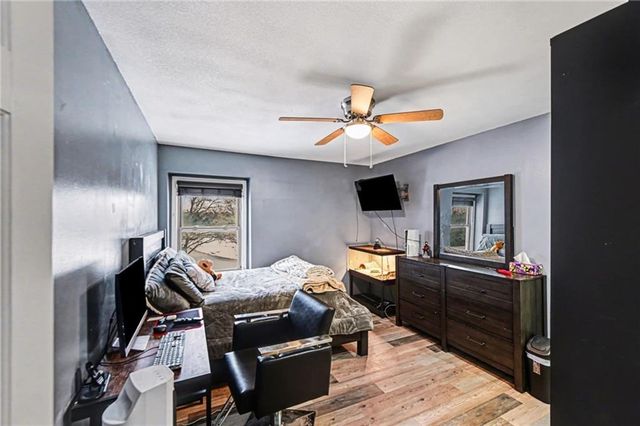 10609 Ballentine Street, Overland Park, KS 66214