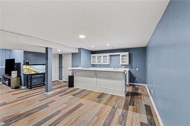 10609 Ballentine Street, Overland Park, KS 66214