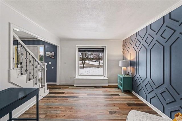 10609 Ballentine Street, Overland Park, KS 66214